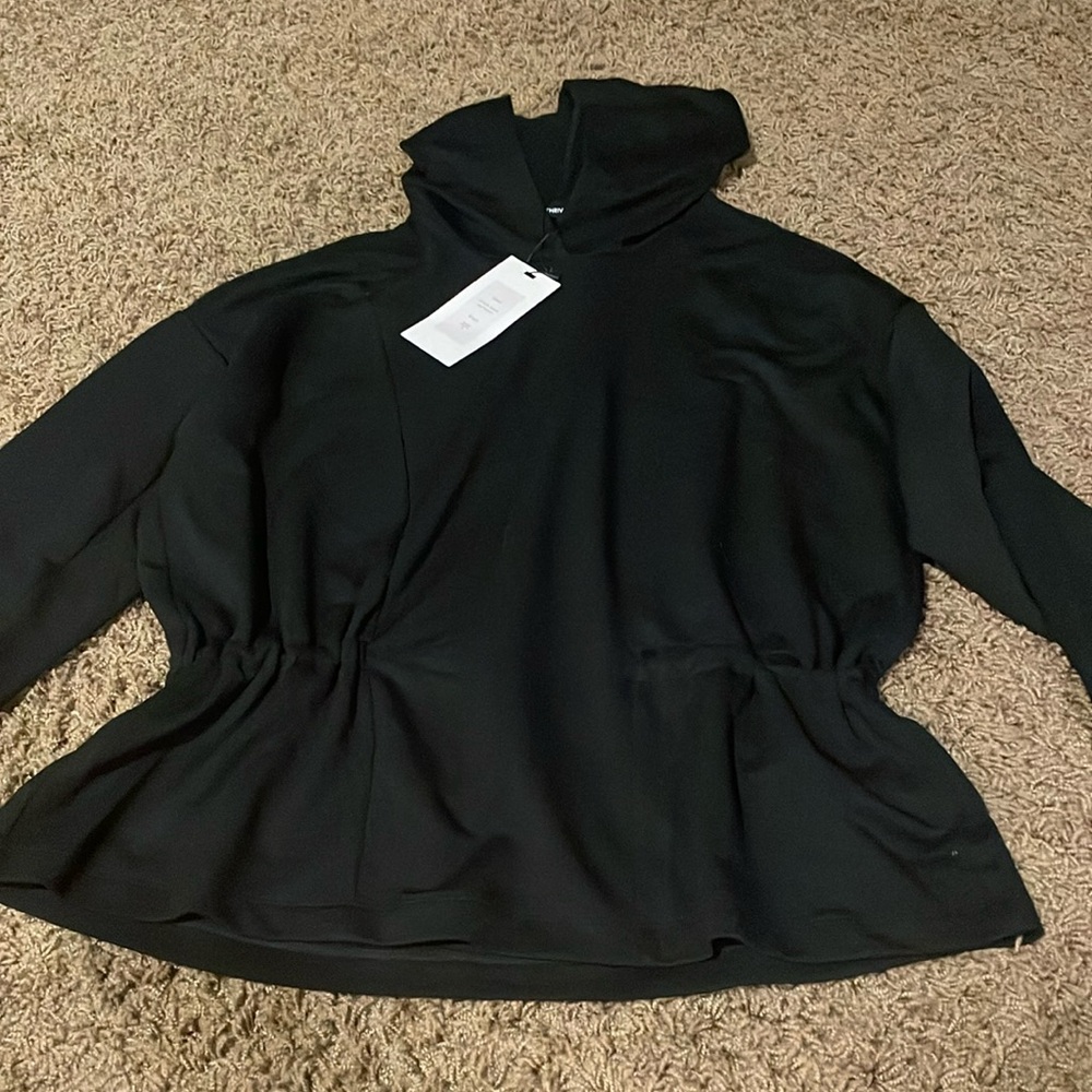 Women’s hooded shirt